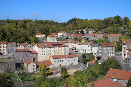 Vue sur le bourg 2